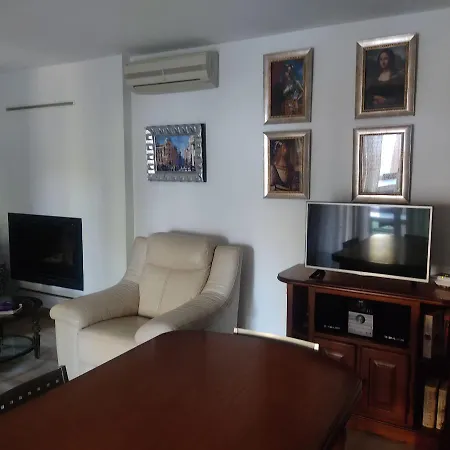 28 De Julio Con Piscina En Casa de Férias *